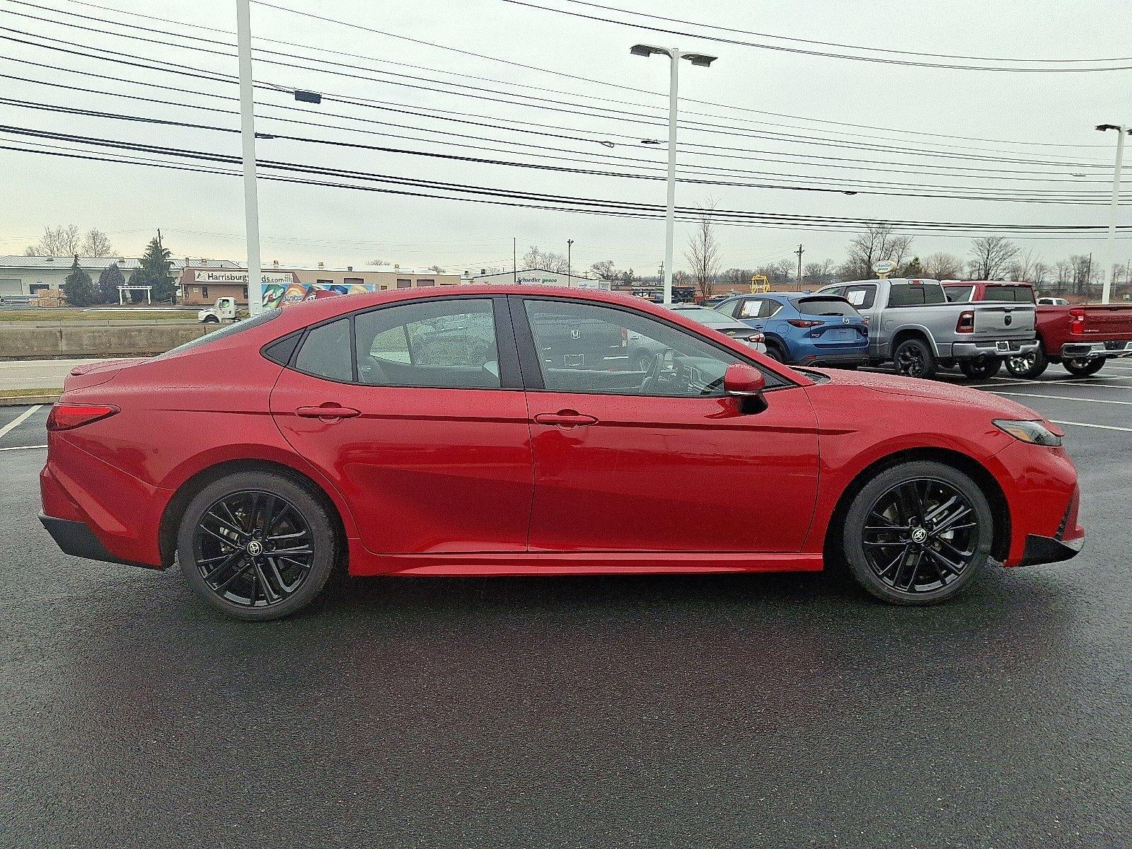 2025 Toyota Camry SE (SE)
