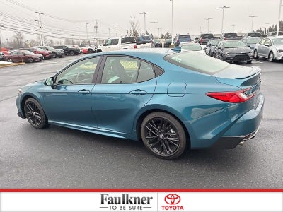 2025 Toyota Camry SE (SE)