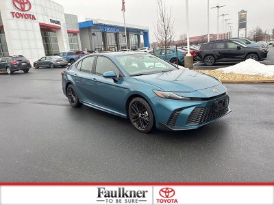 2025 Toyota Camry SE (SE)