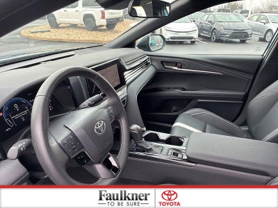 2025 Toyota Camry SE (SE)