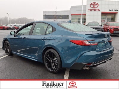 2025 Toyota Camry SE (SE)