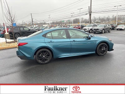 2025 Toyota Camry SE (SE)