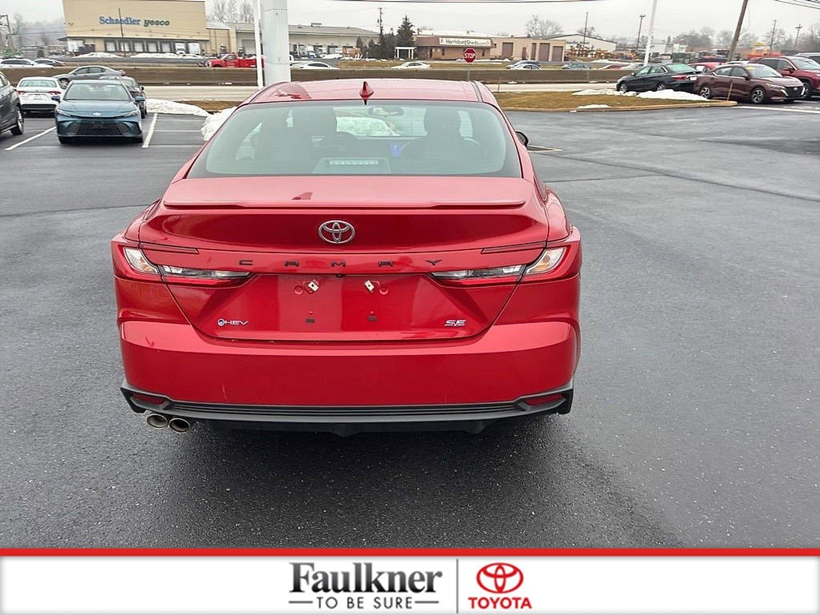 2025 Toyota Camry SE (SE)