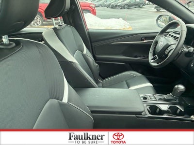 2025 Toyota Camry SE (SE)