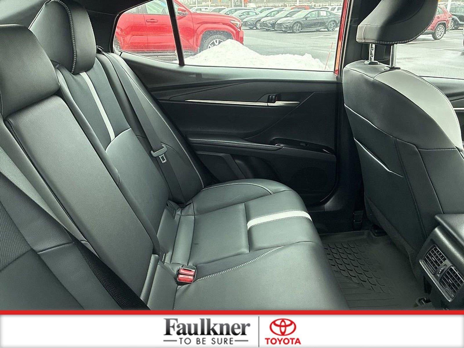 2025 Toyota Camry SE (SE)