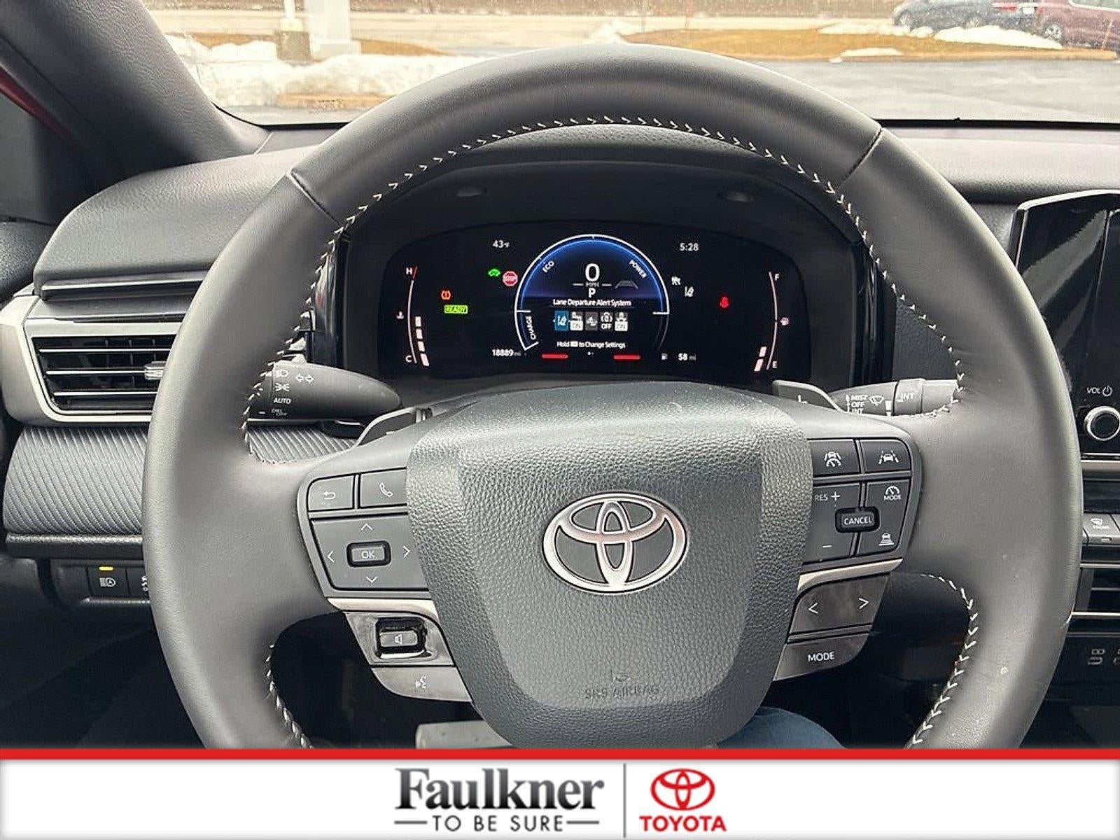 2025 Toyota Camry SE (SE)