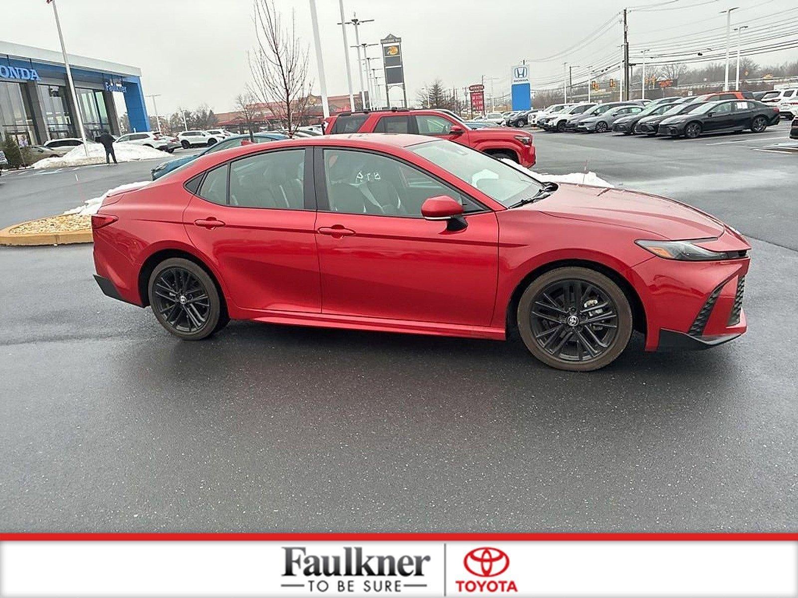 2025 Toyota Camry SE (SE)