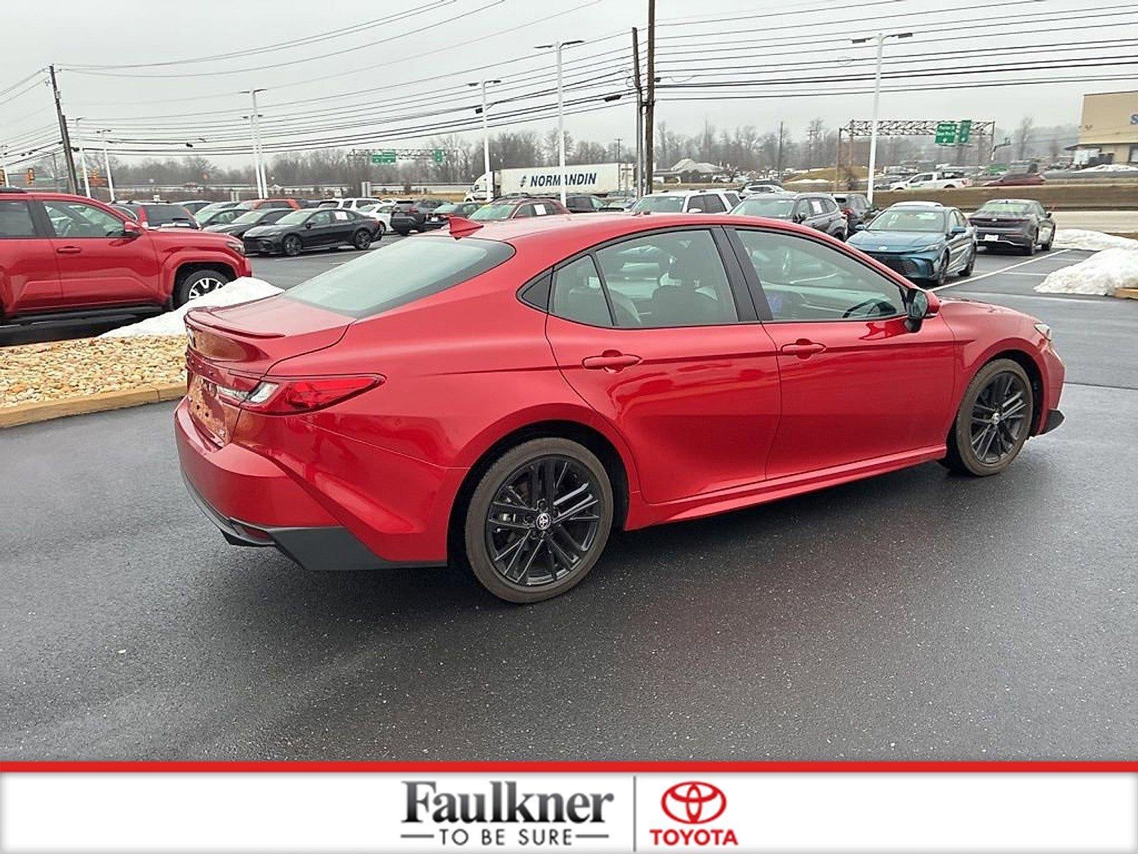 2025 Toyota Camry SE (SE)