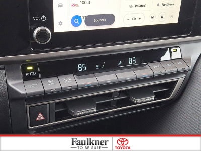 2025 Toyota Camry SE (SE)