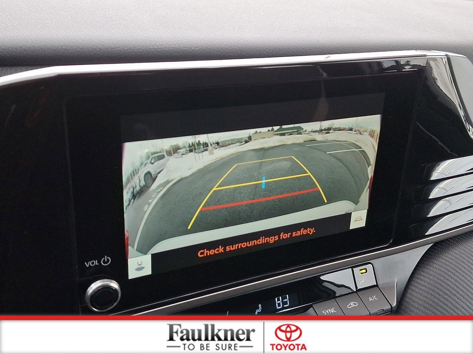 2025 Toyota Camry SE (SE)