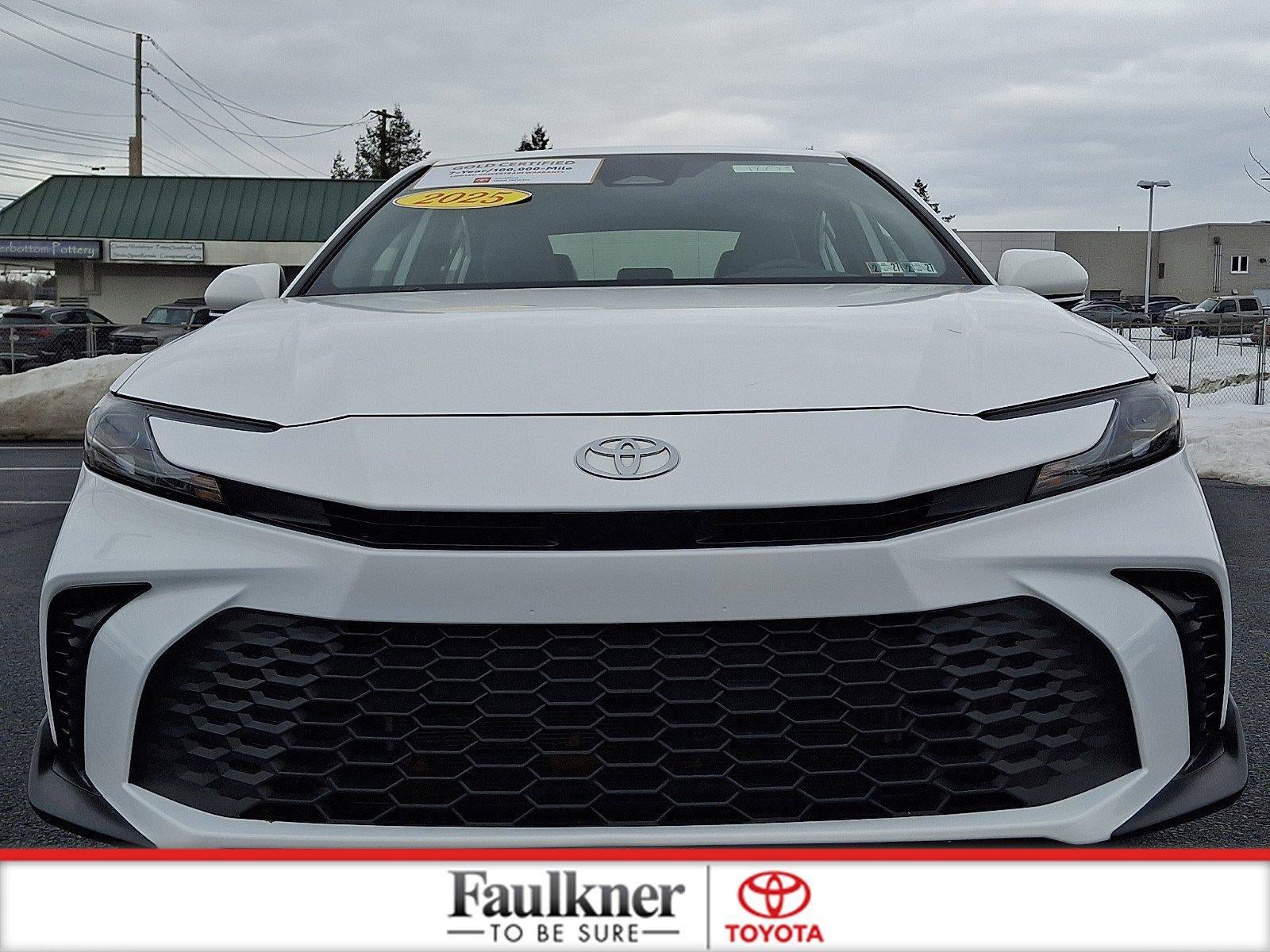 2025 Toyota Camry SE (SE)