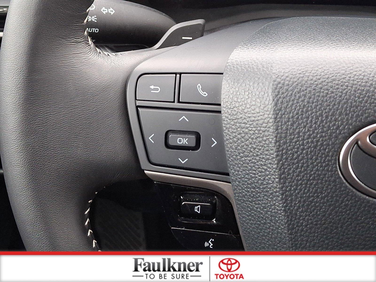 2025 Toyota Camry SE (SE)