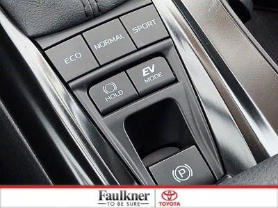 2025 Toyota Camry SE (SE)