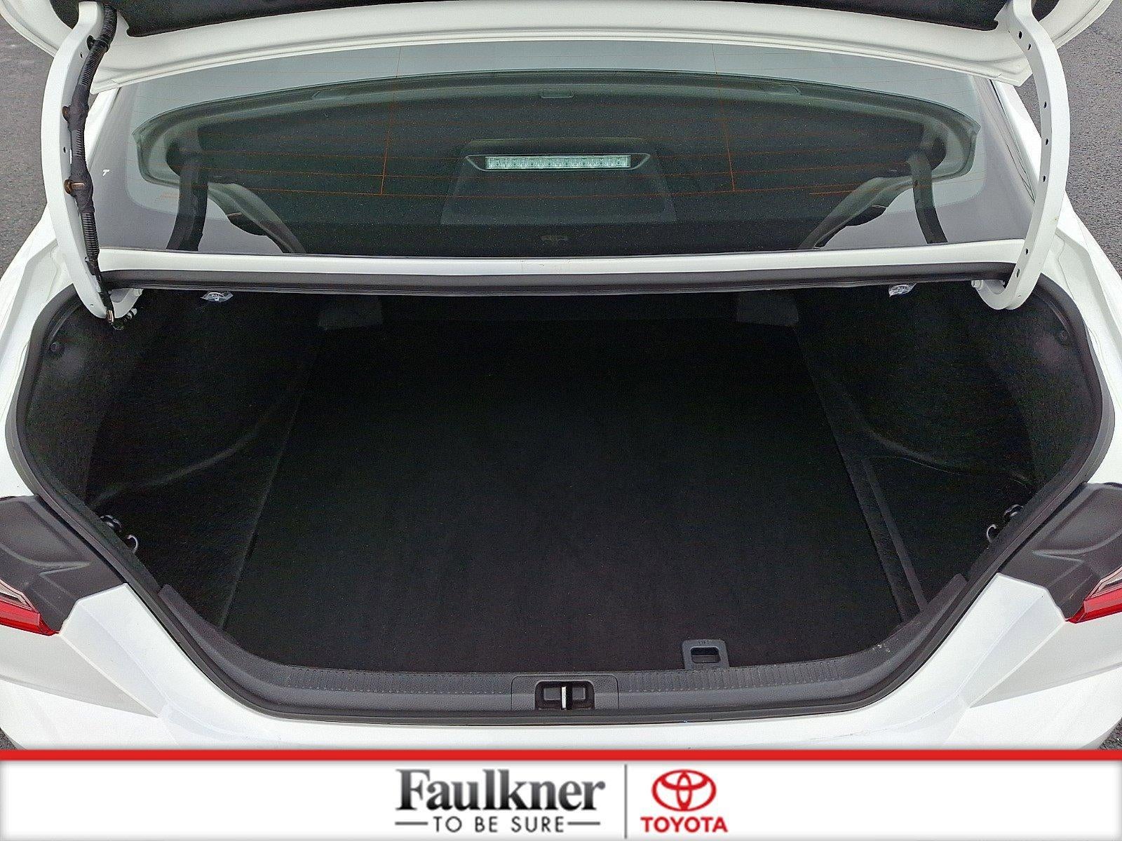 2025 Toyota Camry SE (SE)