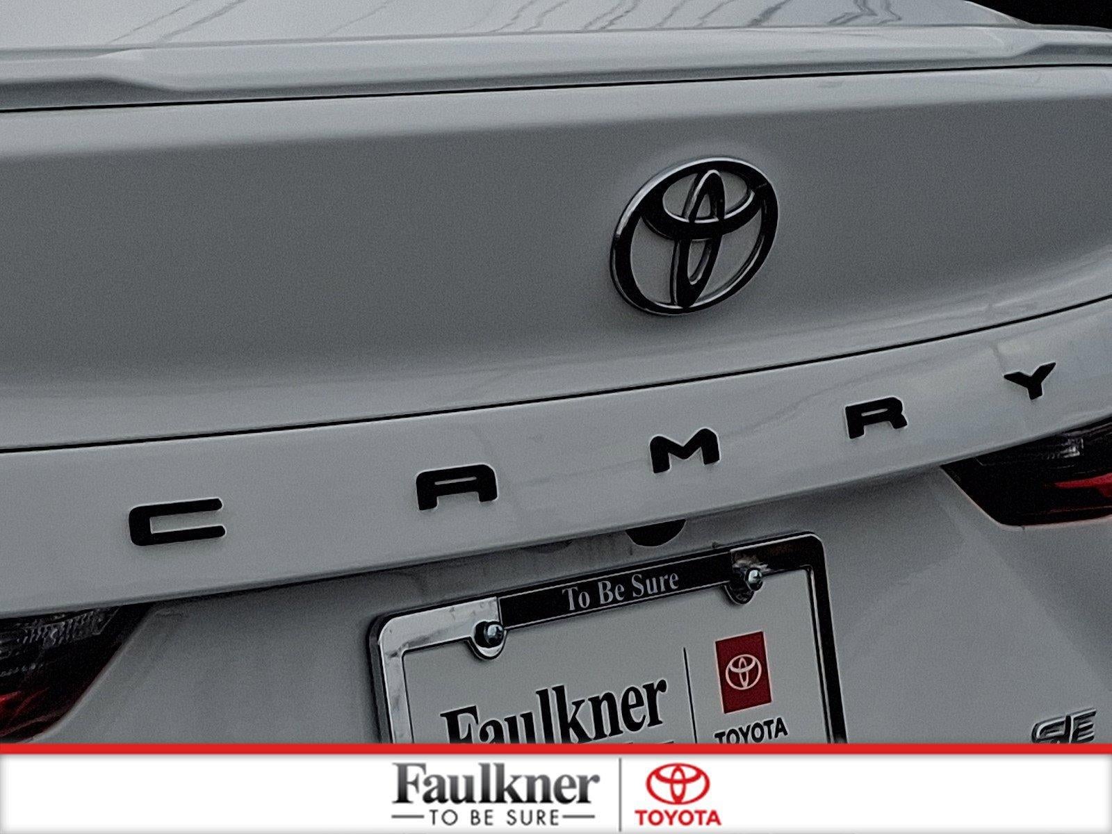 2025 Toyota Camry SE (SE)