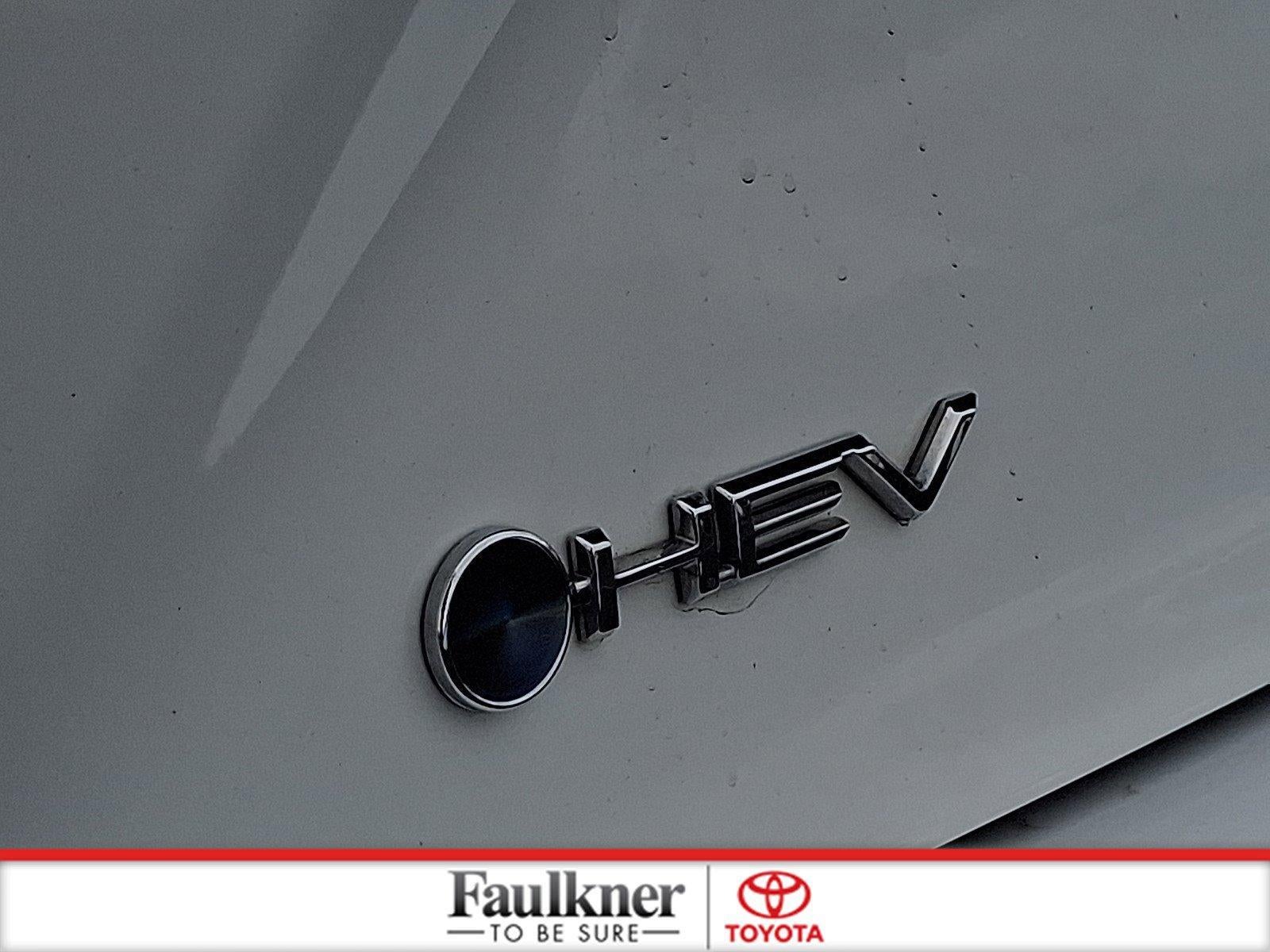 2025 Toyota Camry SE (SE)