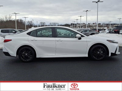 2025 Toyota Camry SE (SE)