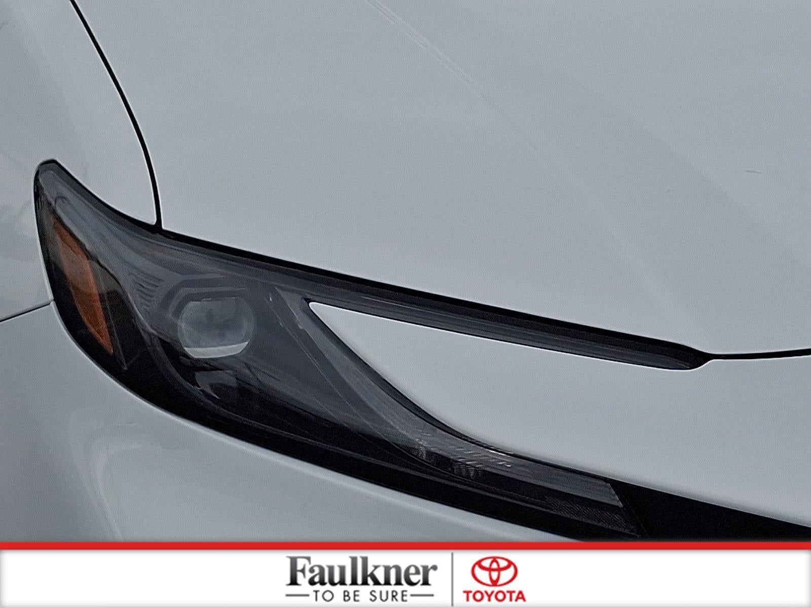 2025 Toyota Camry SE (SE)