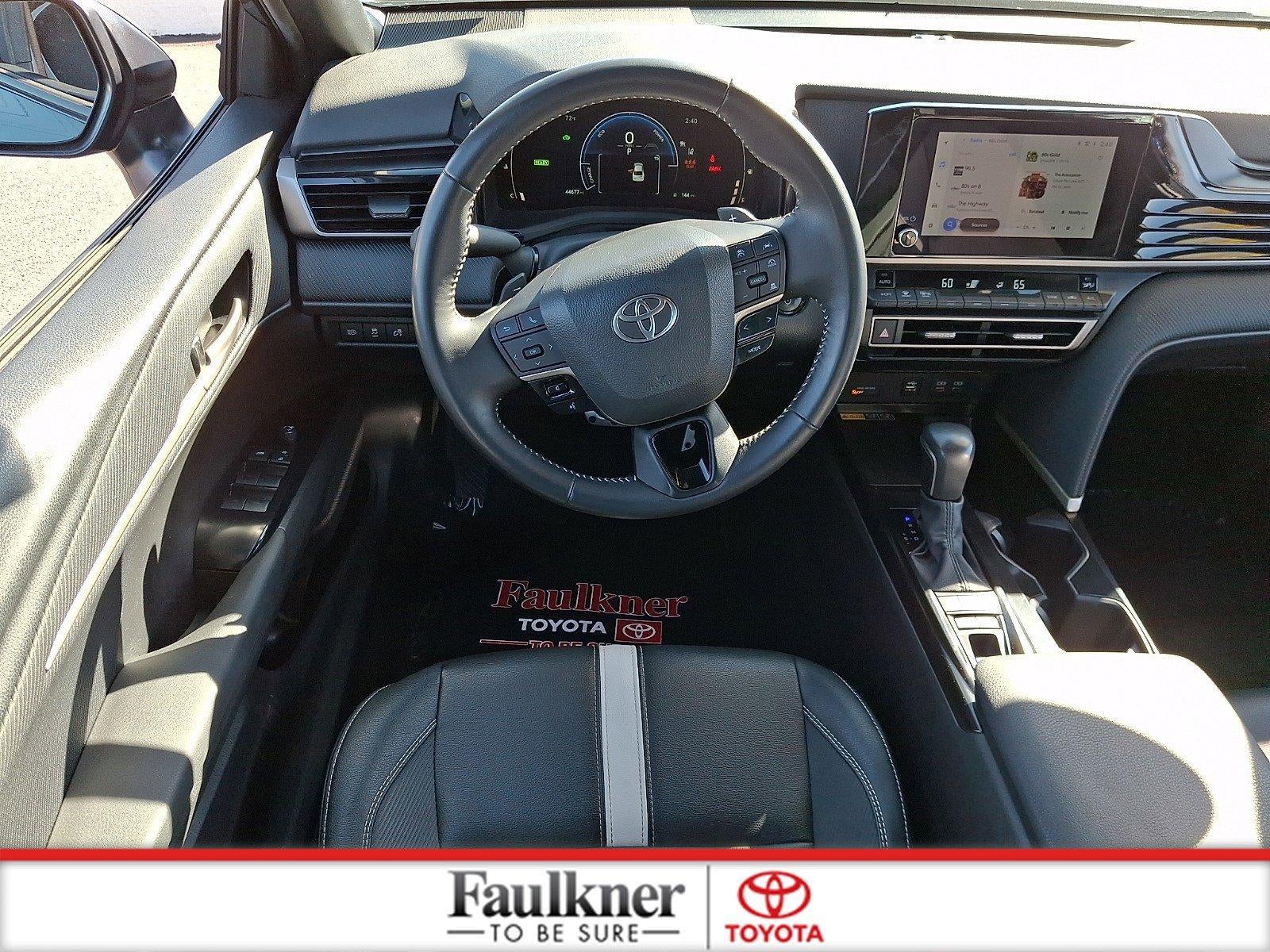 2025 Toyota Camry LE (Natl)