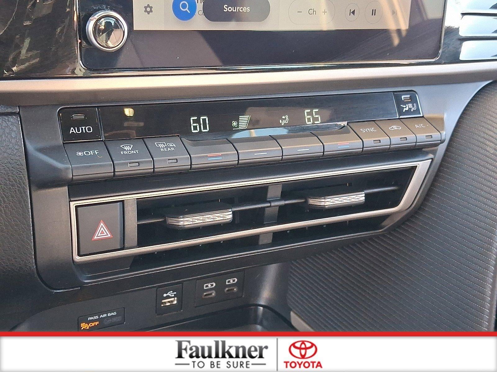 2025 Toyota Camry LE (Natl)