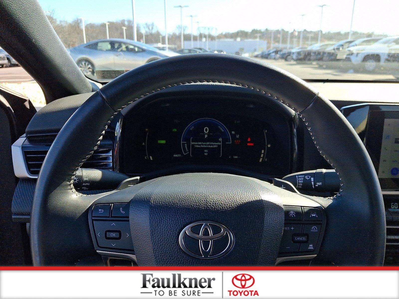 2025 Toyota Camry LE (Natl)