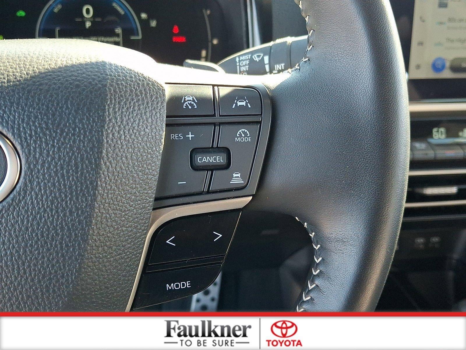 2025 Toyota Camry LE (Natl)