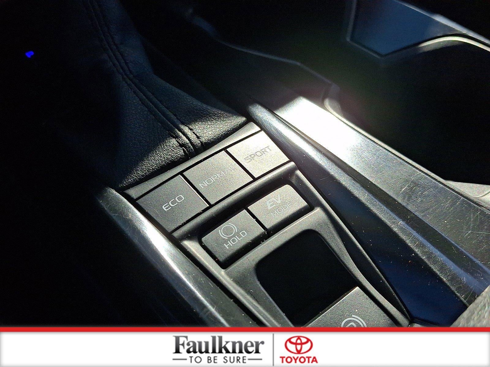 2025 Toyota Camry LE (Natl)