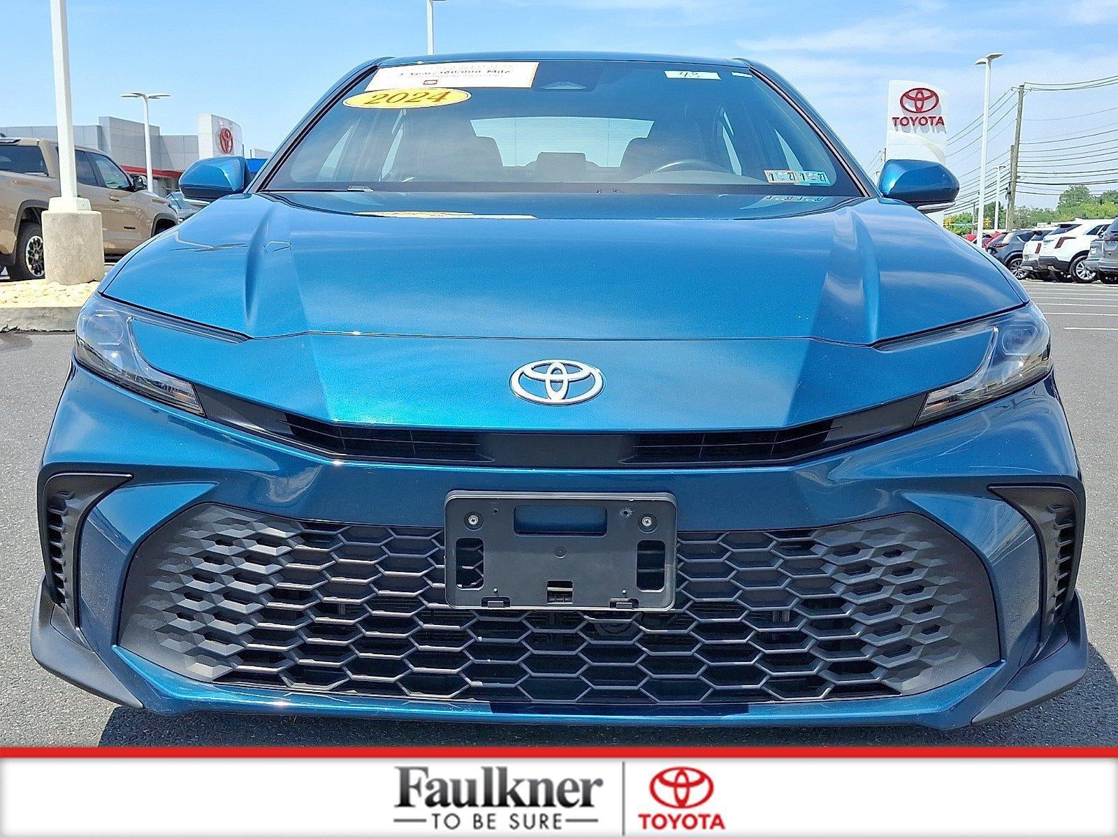 2025 Toyota Camry SE (SE)