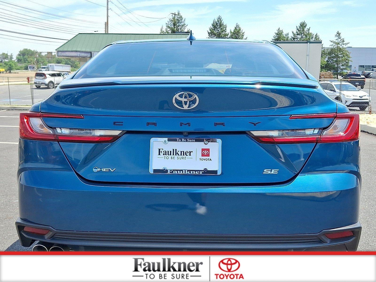 2025 Toyota Camry SE (SE)