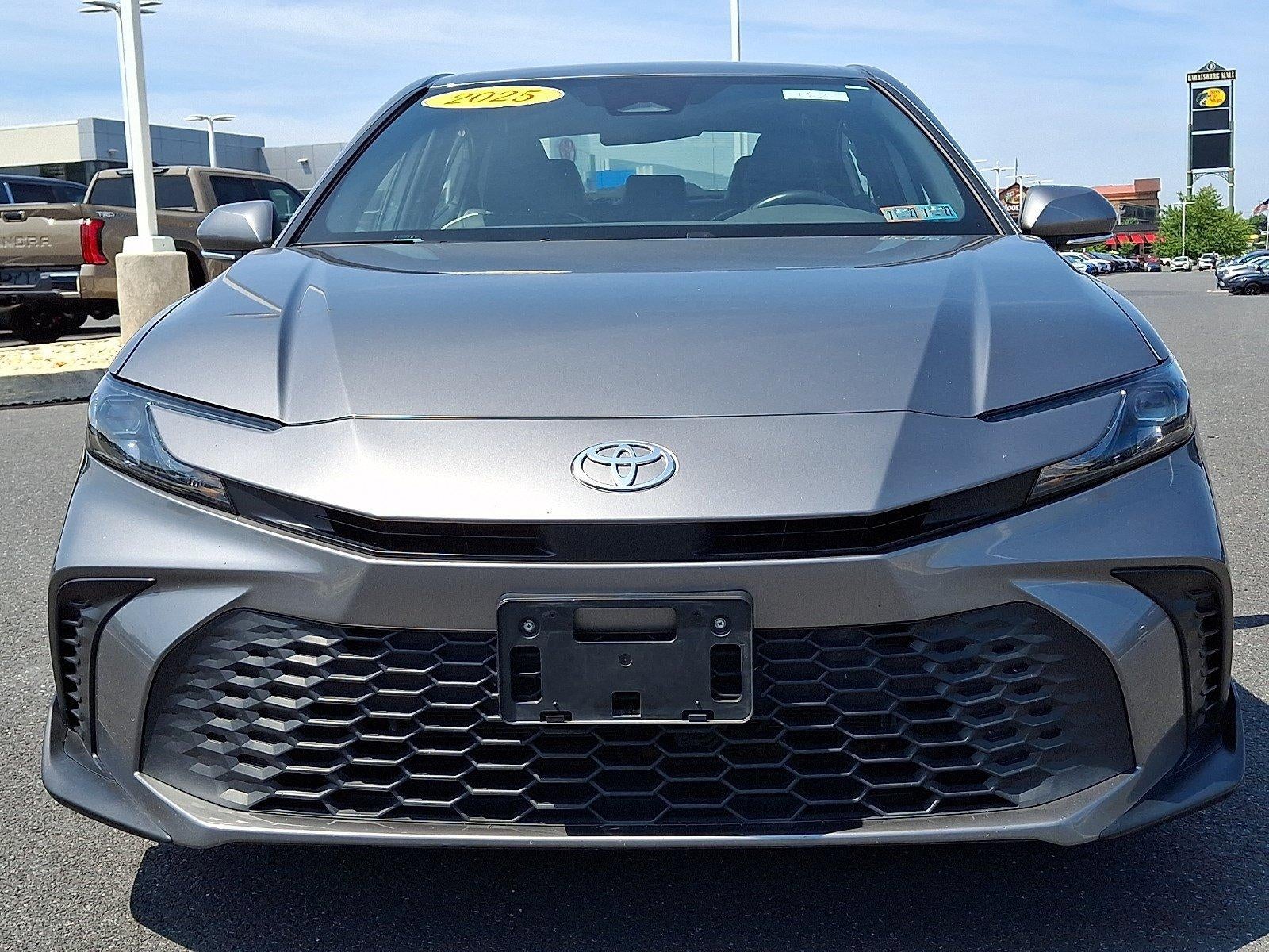 2025 Toyota Camry SE (SE)