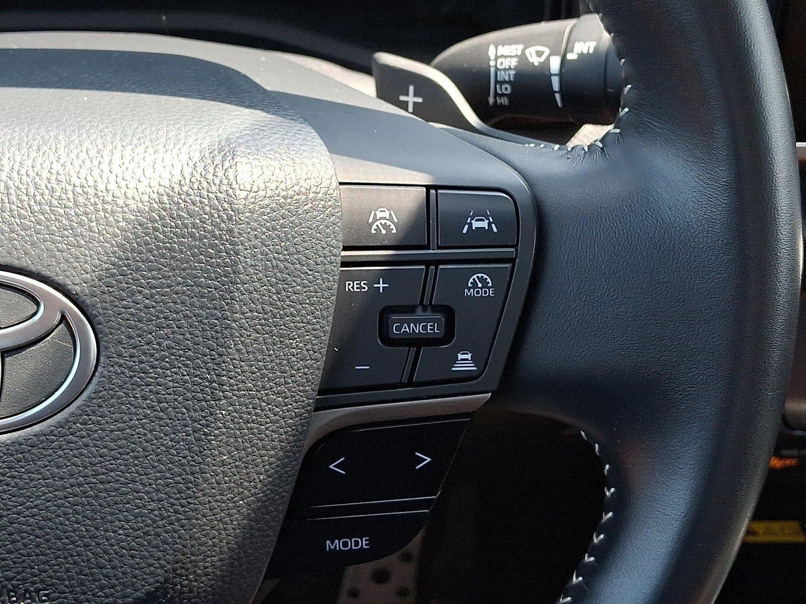 2025 Toyota Camry SE (SE)