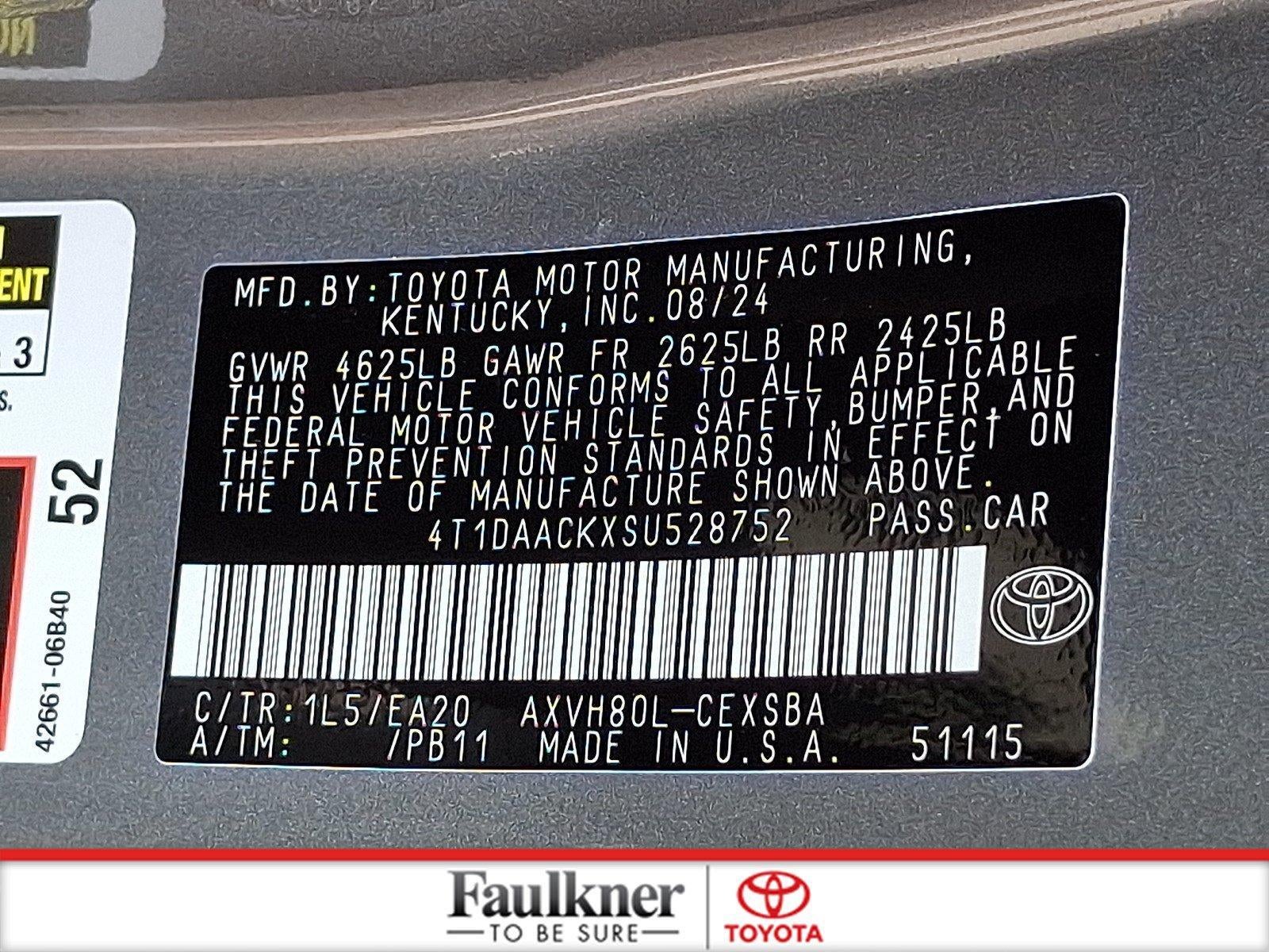 2025 Toyota Camry SE (SE)