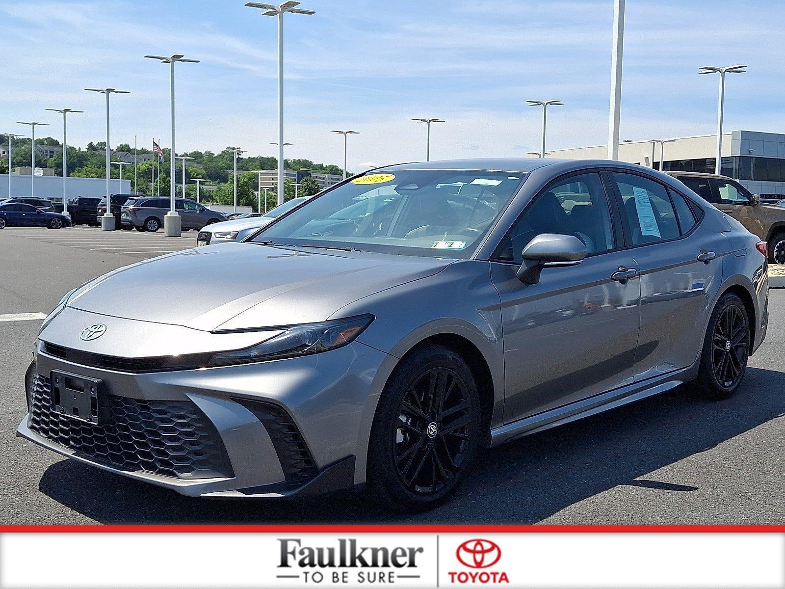2025 Toyota Camry SE (SE)