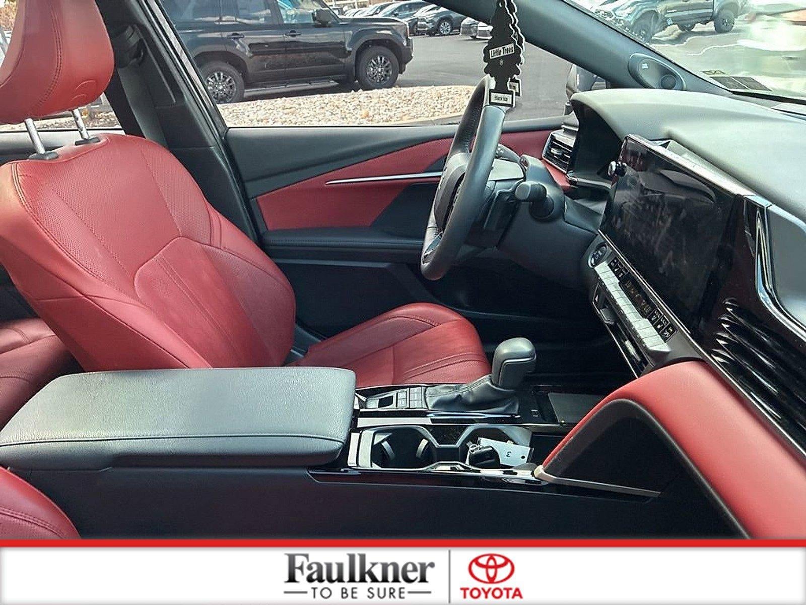 2025 Toyota Camry XSE AWD (Natl)