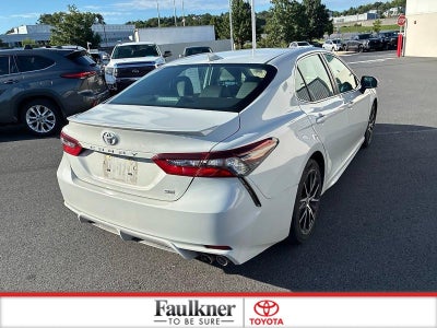 2023 Toyota Camry SE Auto (SE)