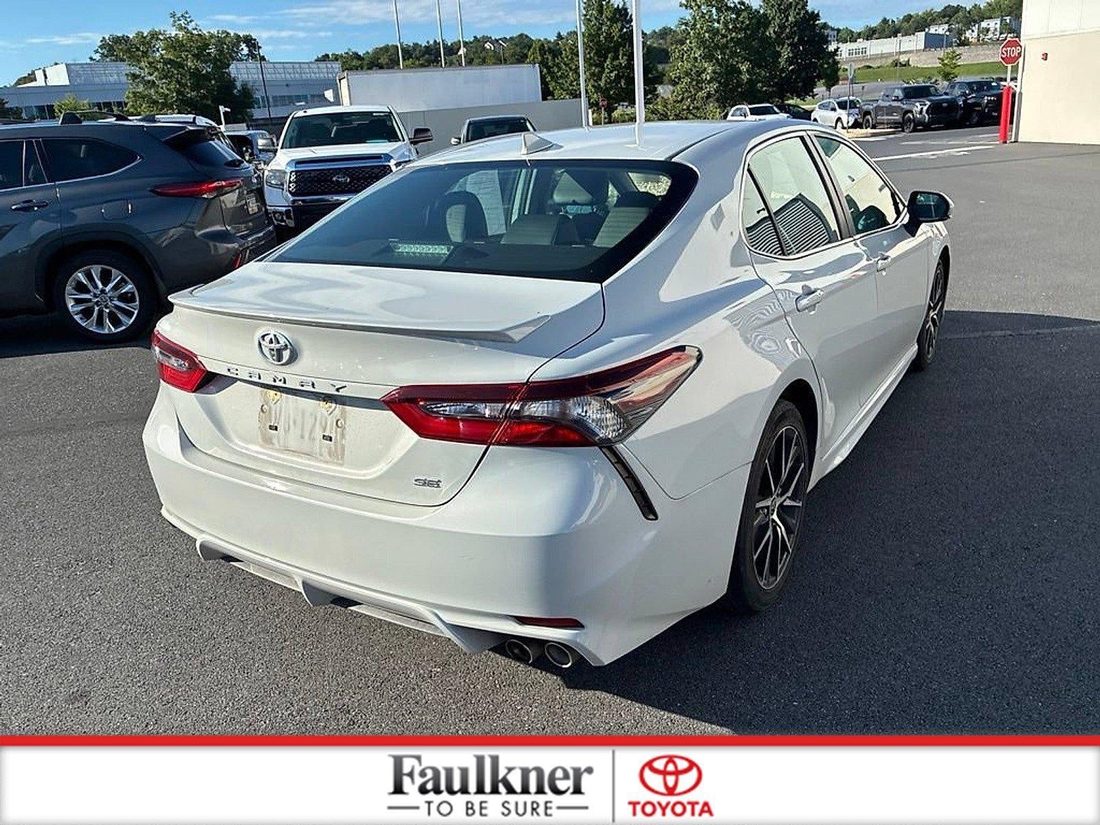 2023 Toyota Camry SE Auto (SE)