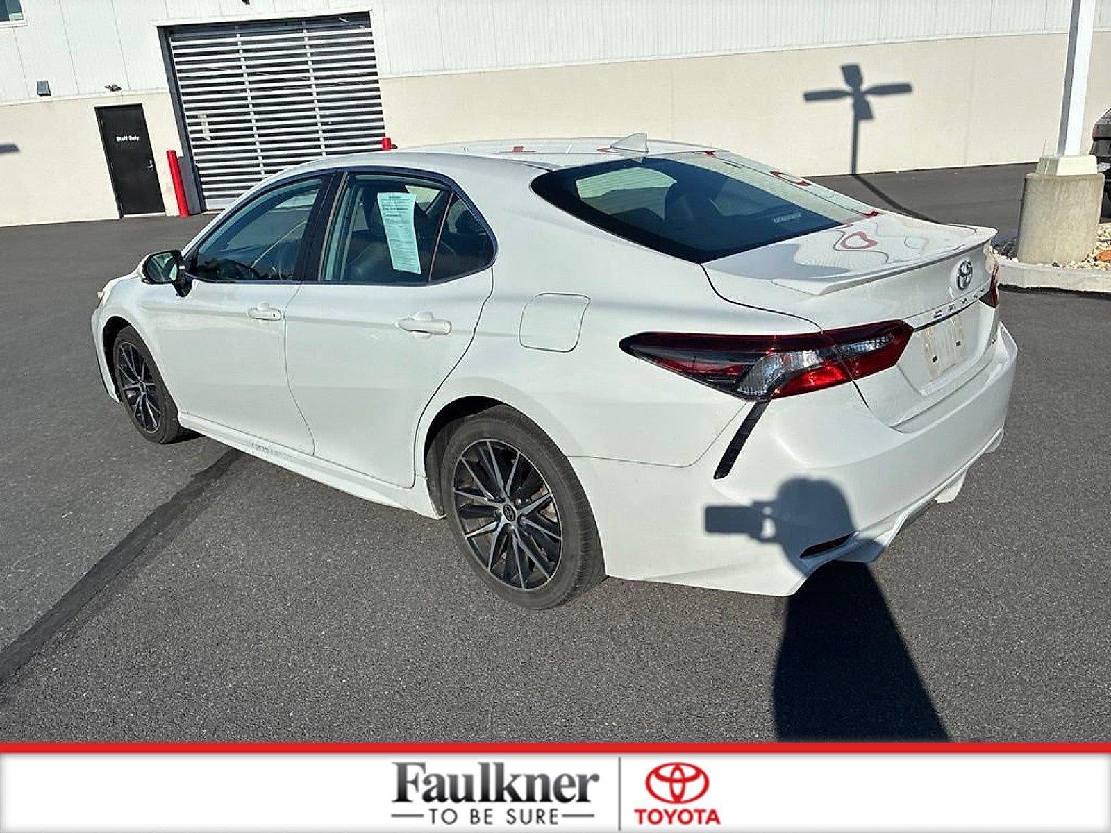 2023 Toyota Camry SE Auto (SE)