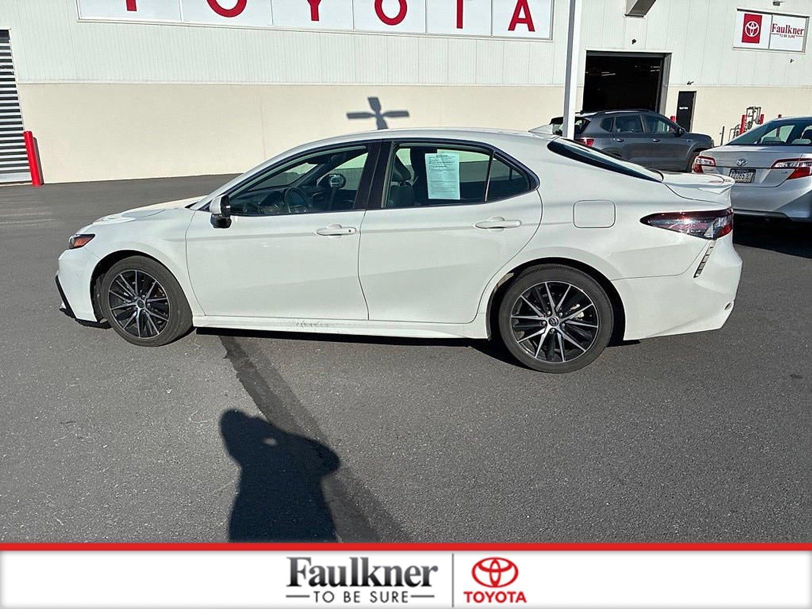 2023 Toyota Camry SE Auto (SE)