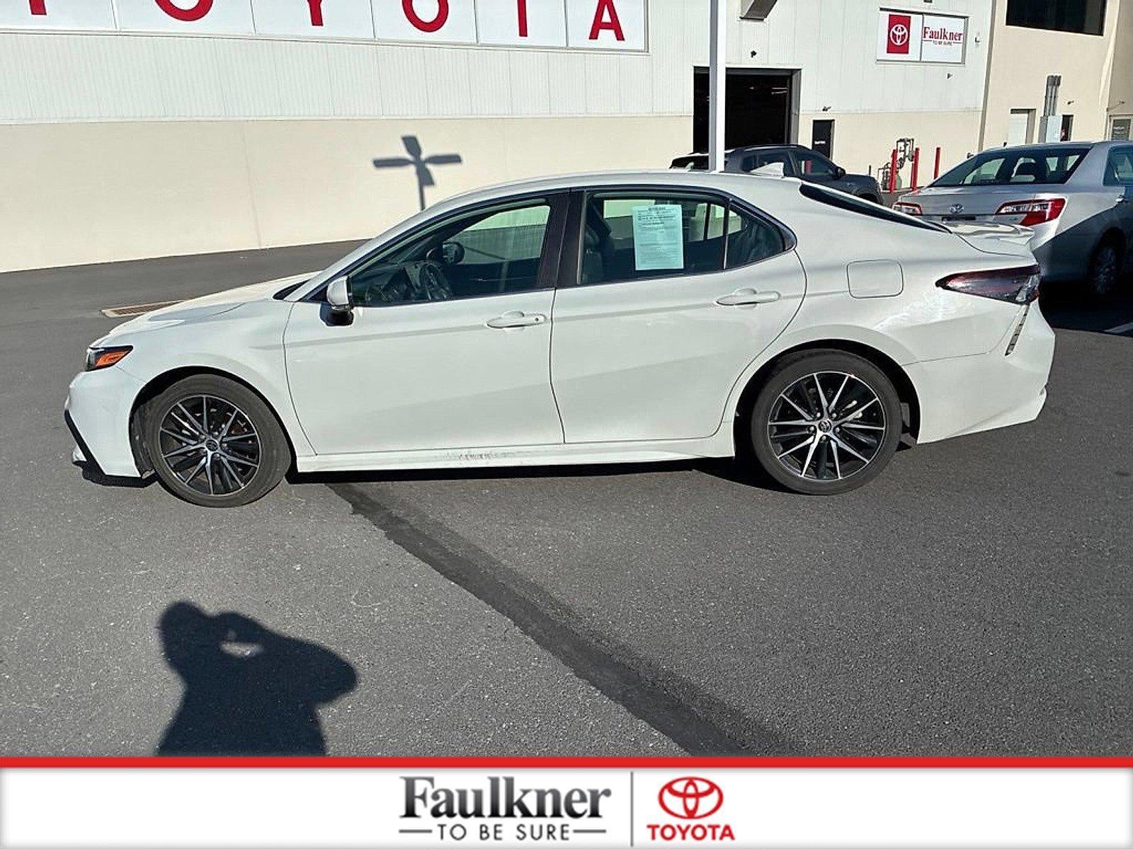 2023 Toyota Camry SE Auto (SE)