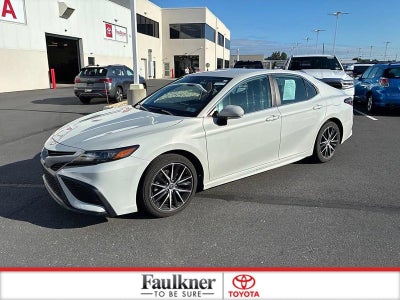 2023 Toyota Camry SE Auto (SE)