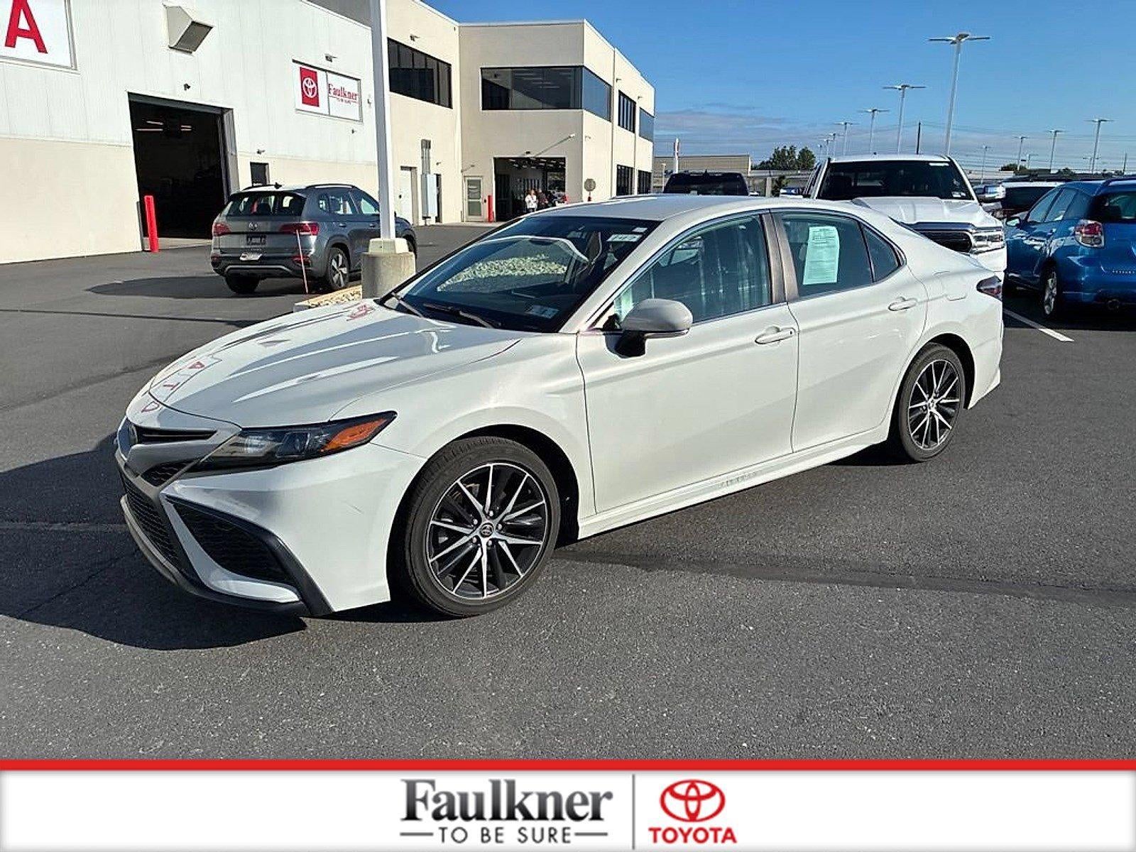 2023 Toyota Camry SE Auto (SE)