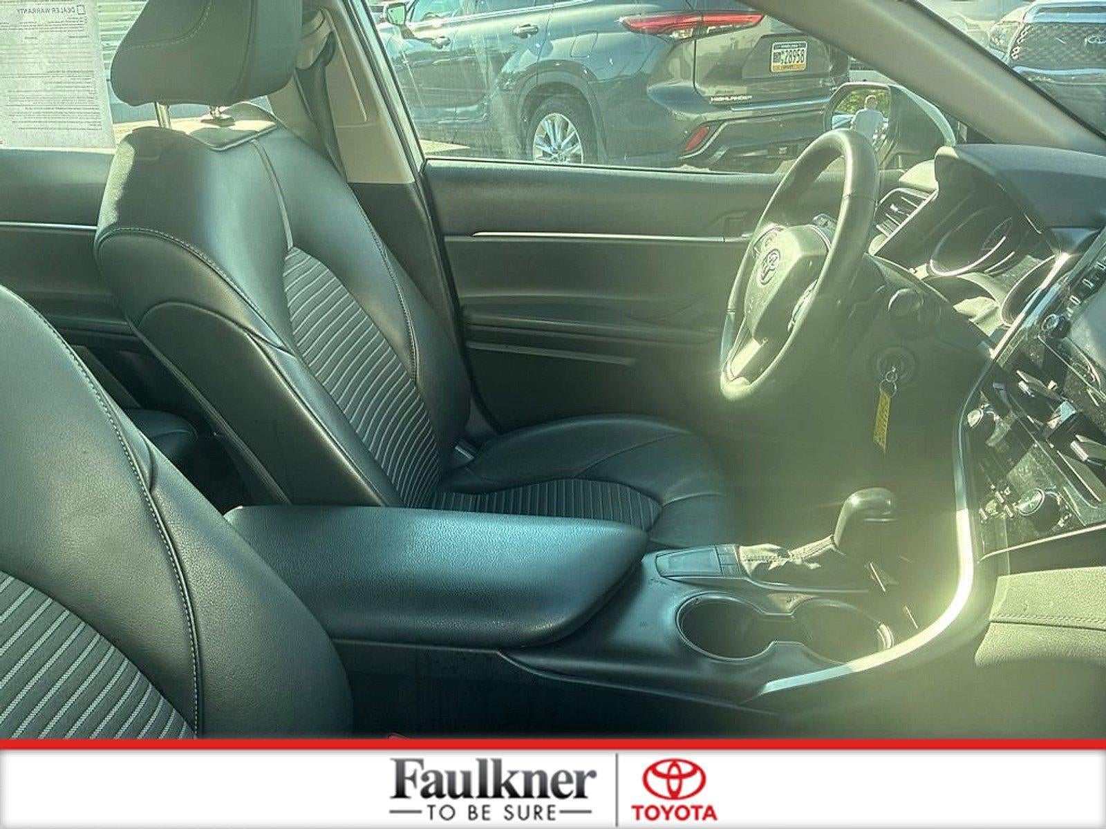 2023 Toyota Camry SE Auto (SE)