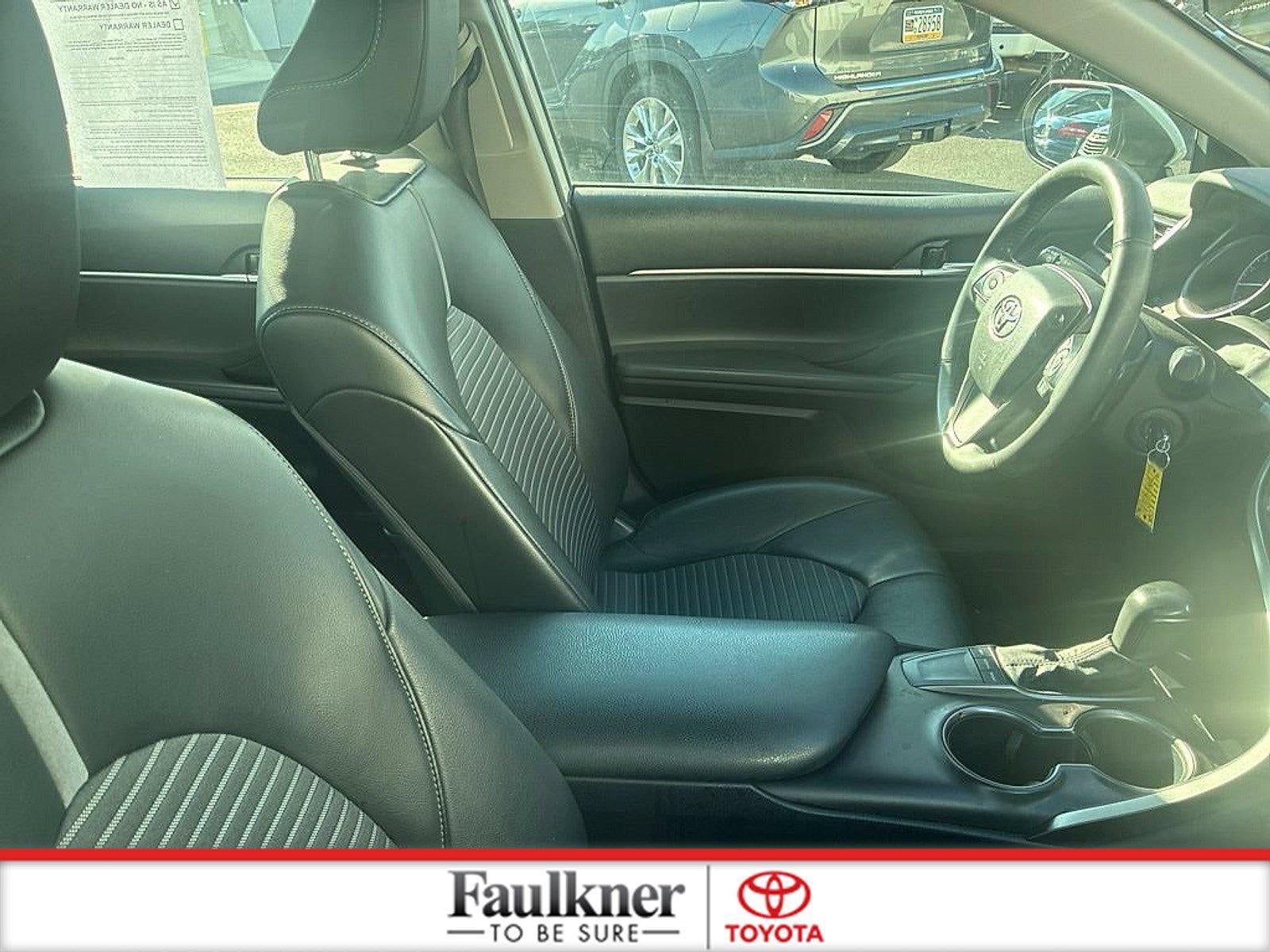 2023 Toyota Camry SE Auto (SE)
