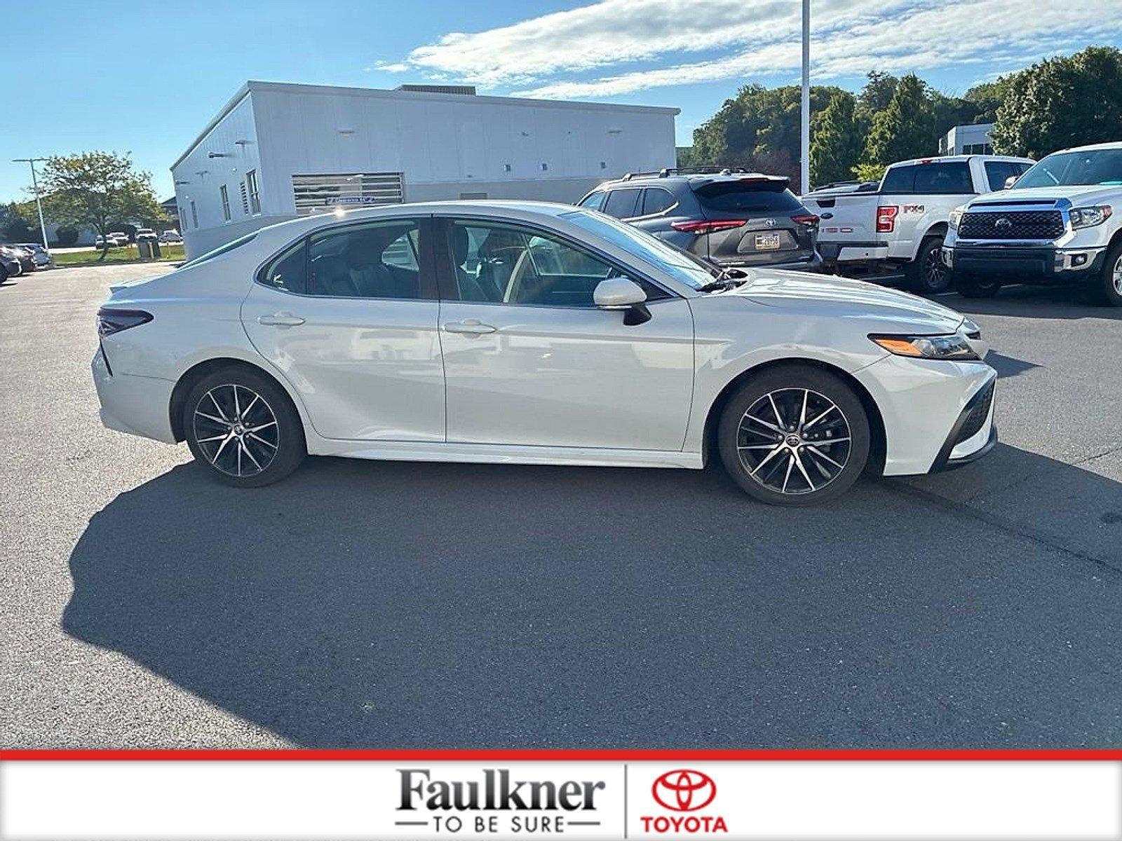 2023 Toyota Camry SE Auto (SE)