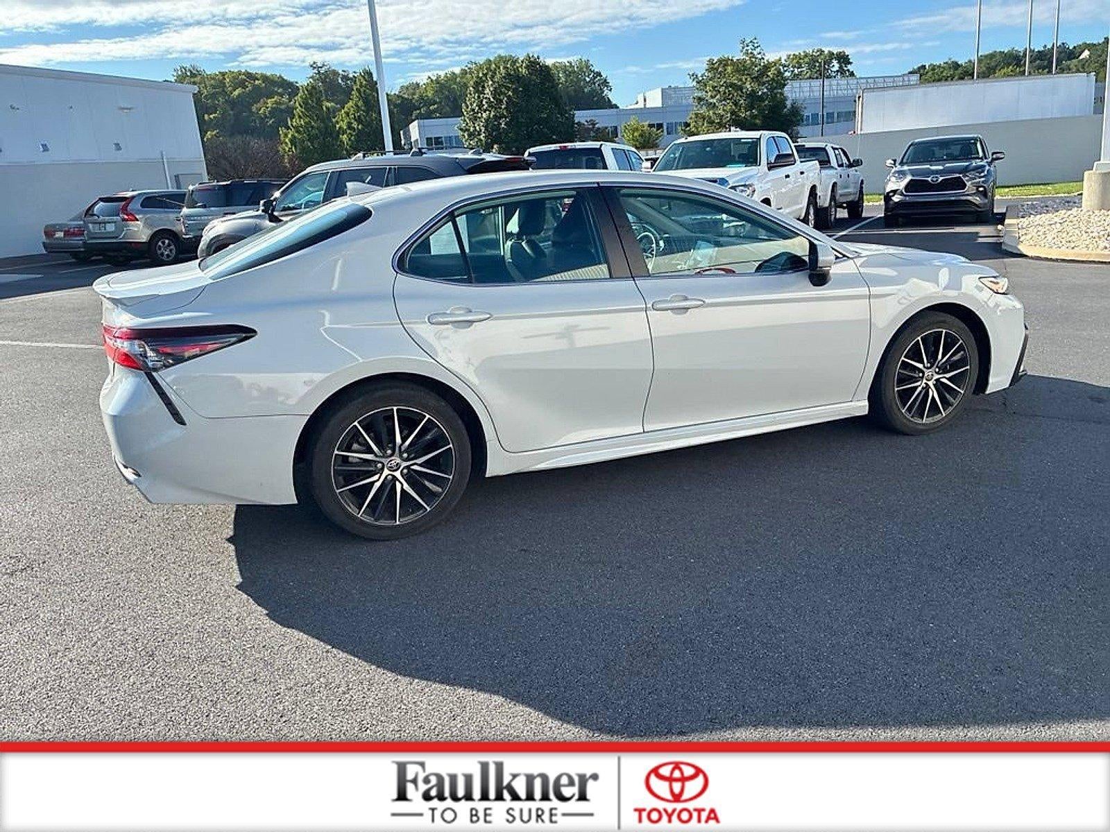 2023 Toyota Camry SE Auto (SE)