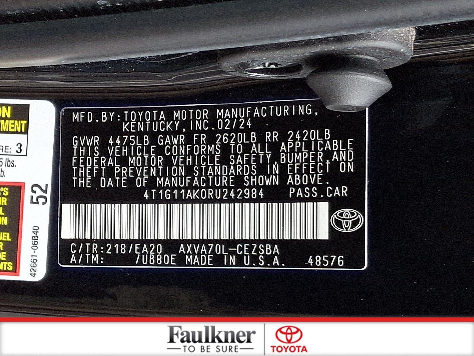 2024 Toyota Camry SE Auto (SE)