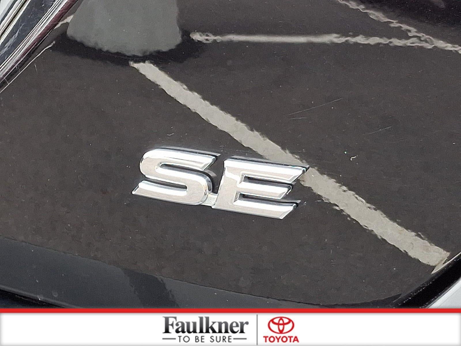 2024 Toyota Camry SE Auto (SE)