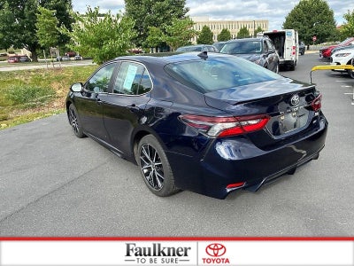2021 Toyota Camry SE Auto (SE)