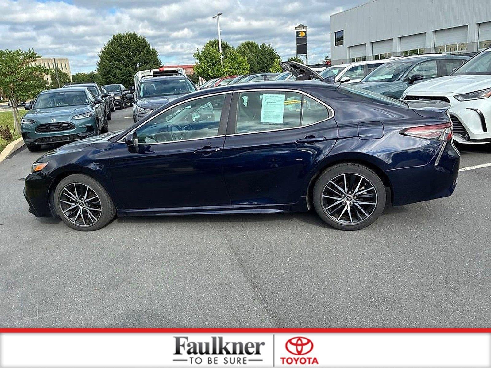 2021 Toyota Camry SE Auto (SE)