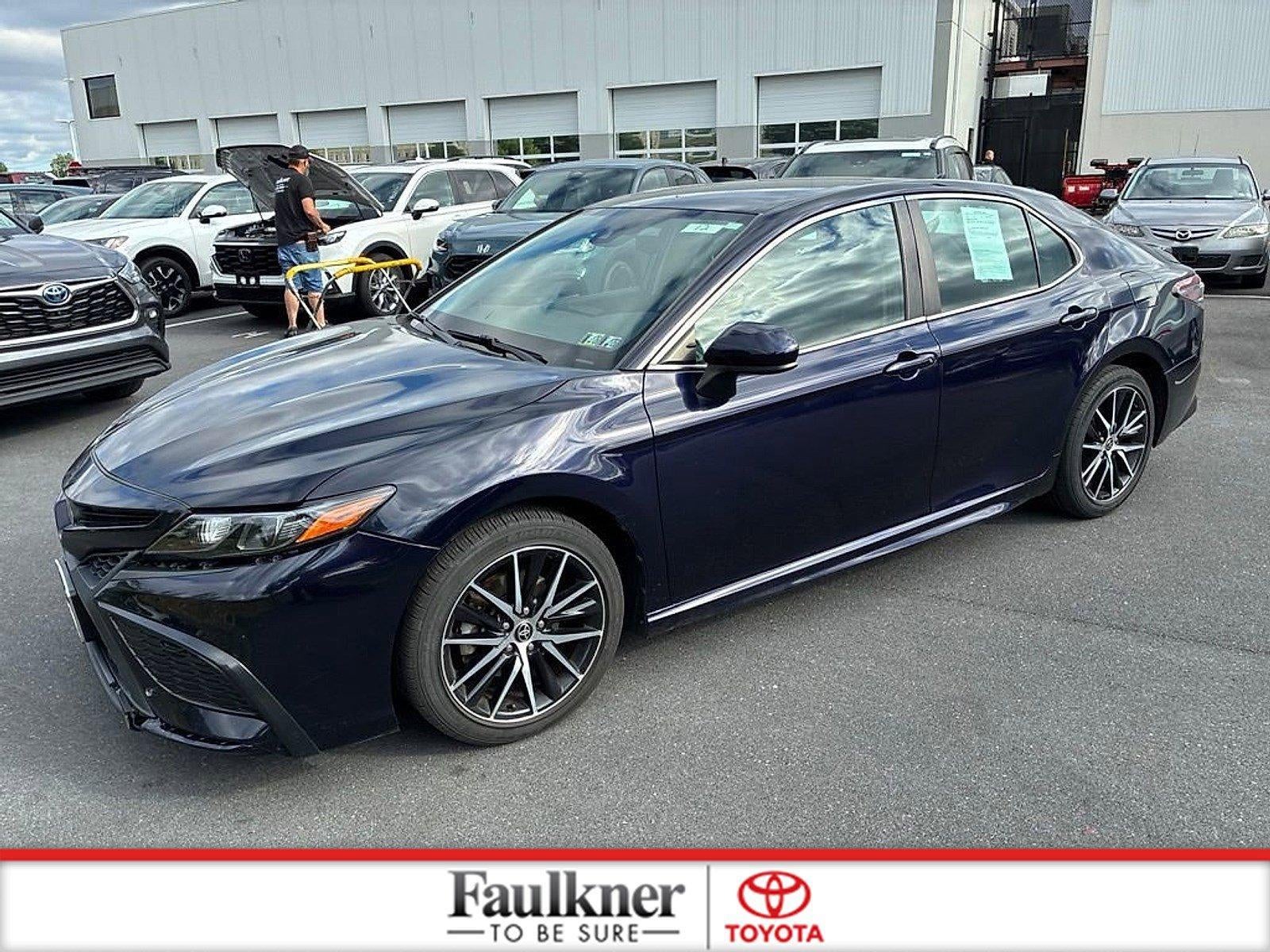 2021 Toyota Camry SE Auto (SE)